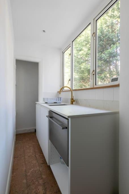 Wolverdene - Entire Ground Floor Flat With Garden Маргит Экстерьер фото