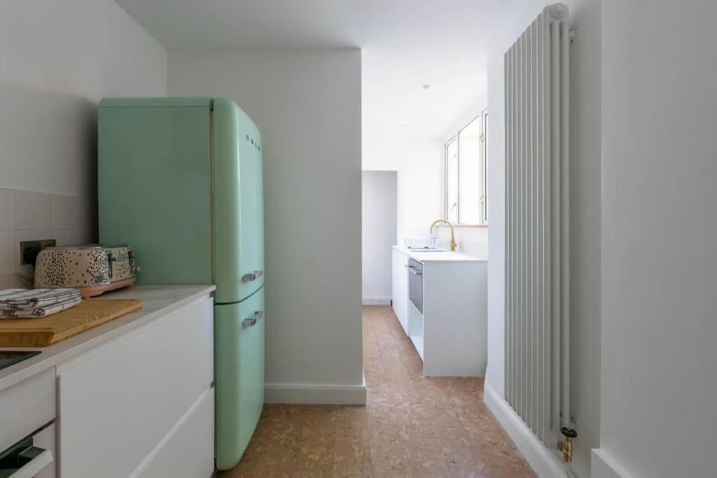 Wolverdene - Entire Ground Floor Flat With Garden Маргит Экстерьер фото
