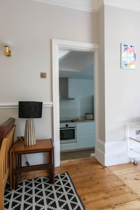 Wolverdene - Entire Ground Floor Flat With Garden Маргит Экстерьер фото