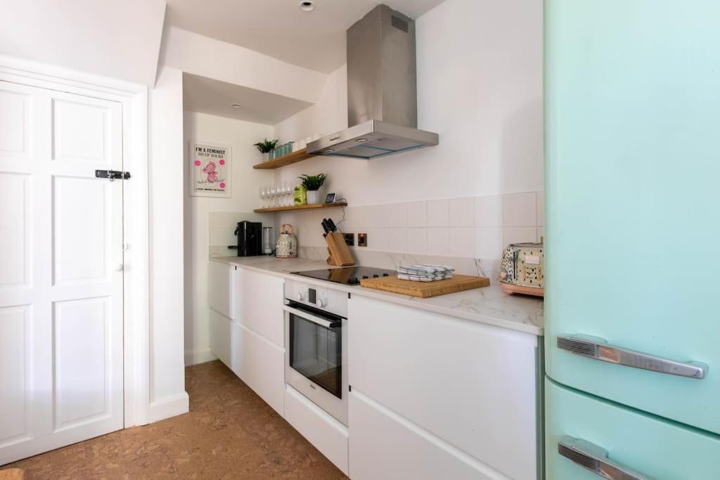 Wolverdene - Entire Ground Floor Flat With Garden Маргит Экстерьер фото